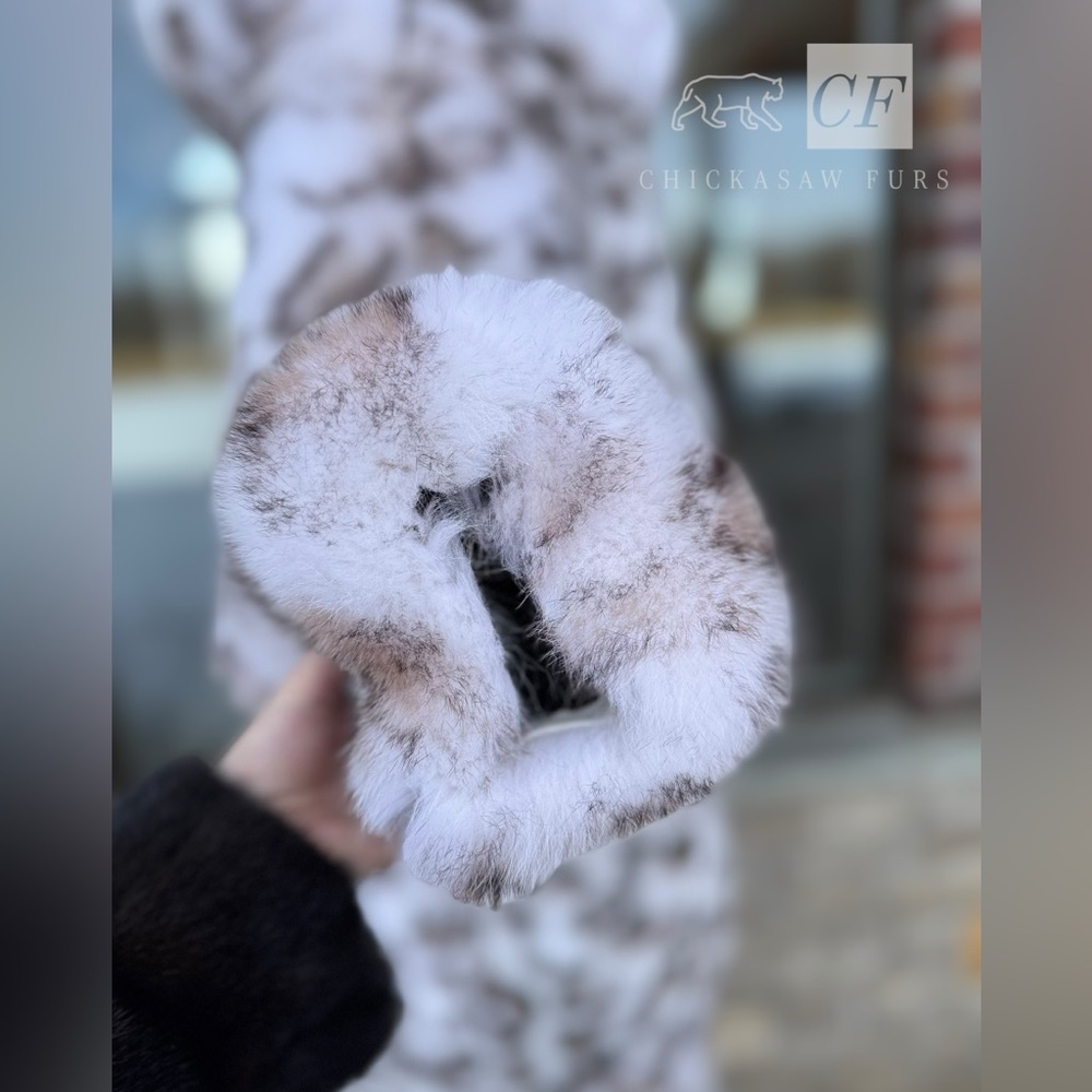 48 Unisex Floor Length Snow Leopard Dyed Fox Fur Coat Real FOX Fur - Picture 13 of 14